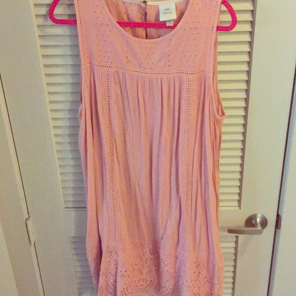 Super precious peach/light pink scalloped dress
